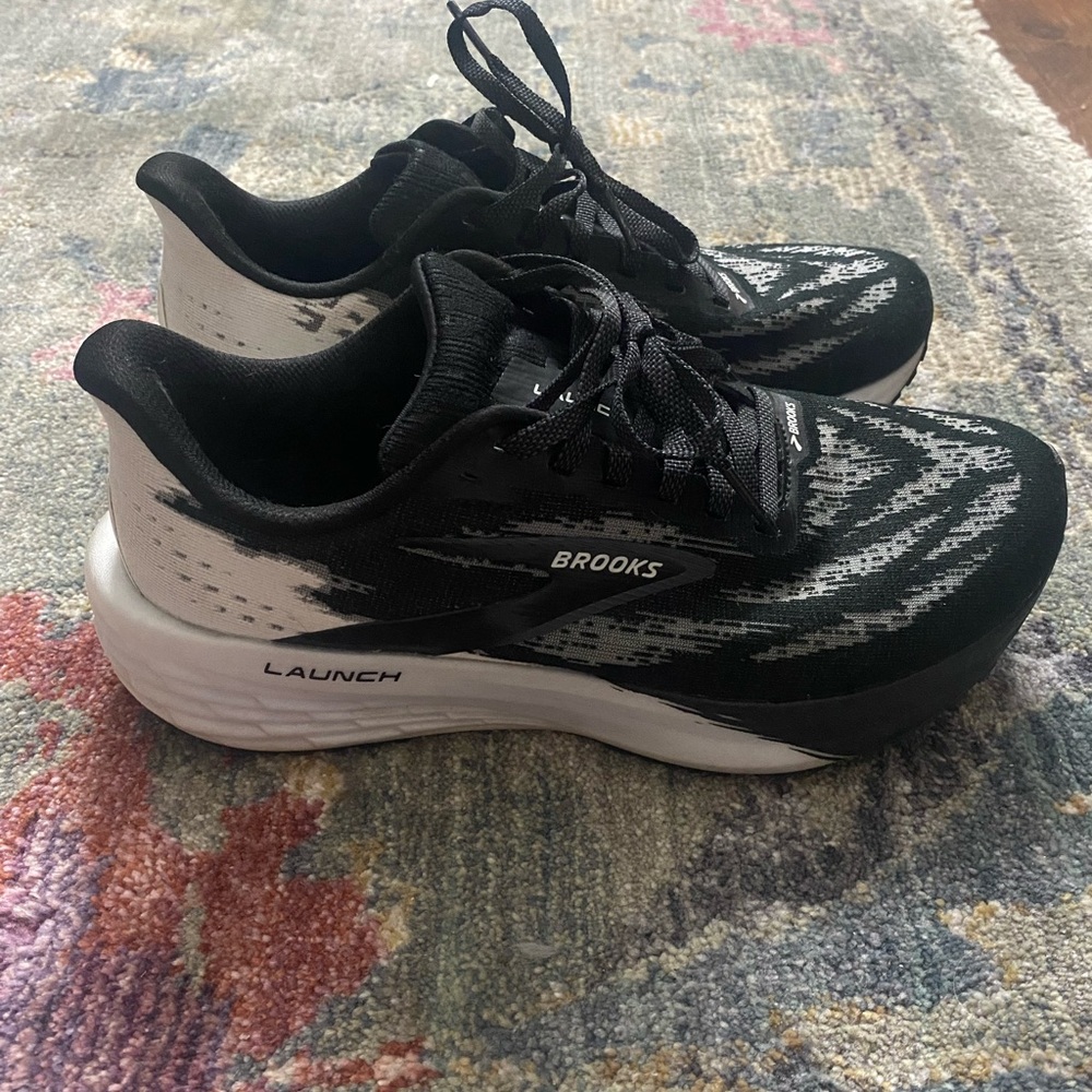 Brooks Women's Black and White Sneakers - Picture 3 of 4